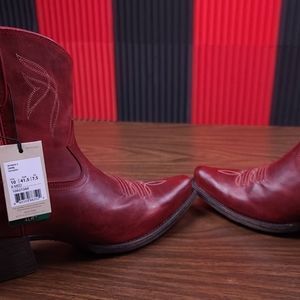 Ariat women cowgirl boots